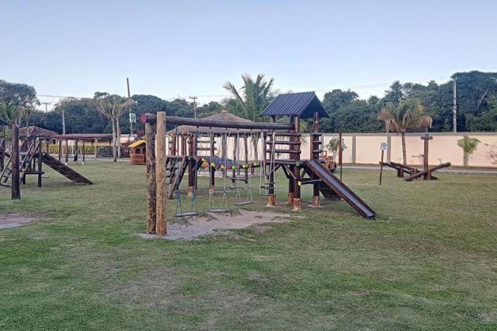 Casa Com Piscina, Churrasqueira E Ar Condicionado Em Condominio Cabo Frio Esterno foto